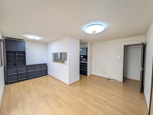 北名古屋市久地野　中古戸建の居間・リビング|ゆったり過ごせる居間です