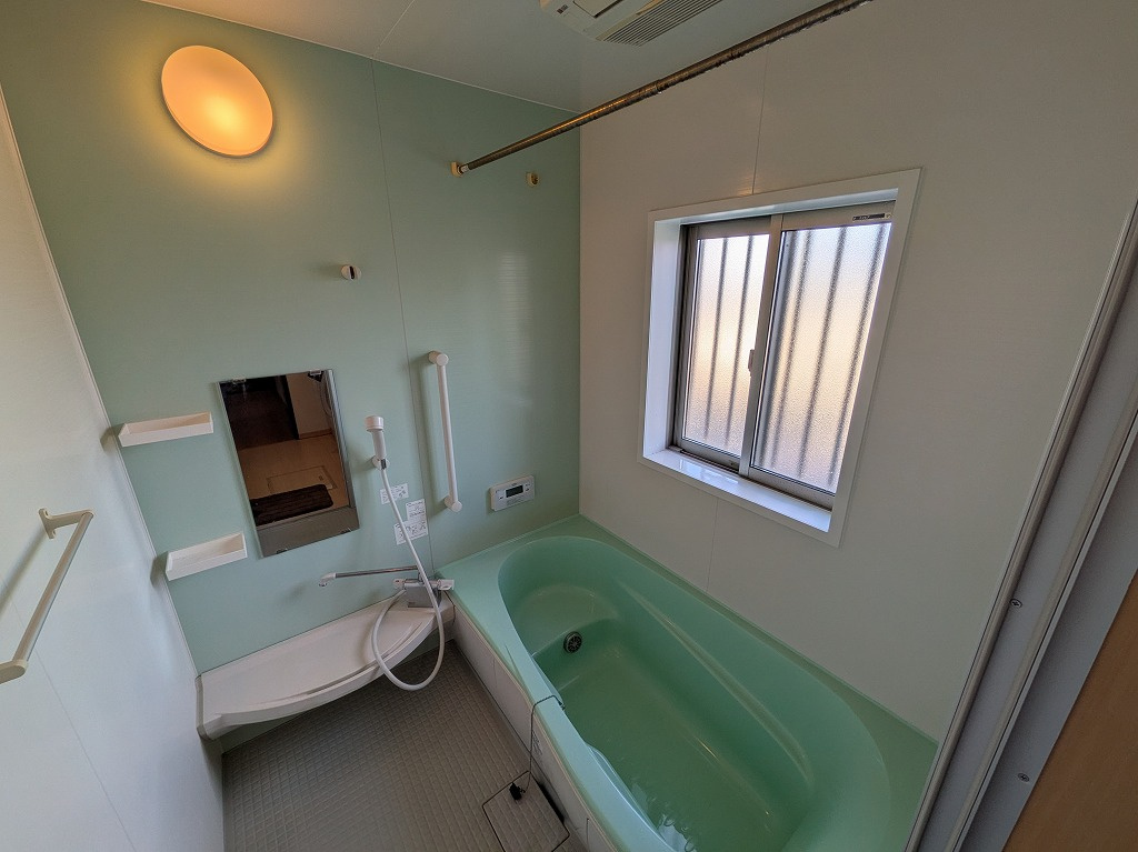 北名古屋市久地野　中古戸建の浴室|ゆったり過ごせるお風呂です