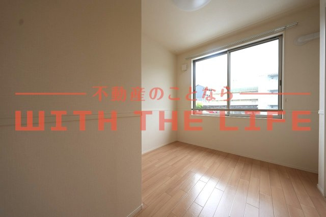 パドレムールトメスク【キャッシュバック対象物件】の洋室|個人の部屋や寝室として使える洋室です