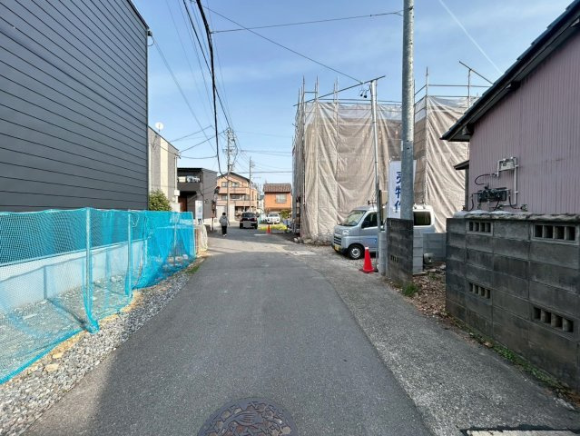 リーブルガーデン　岐阜市茶所駅　全1区画分譲の前面道路含む現地写真|「現地（2026年2月5日）撮影」　
■前面道路　
■ヤマダ不動産　株式会社リライフ