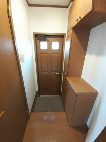 アヴニールⅡの玄関