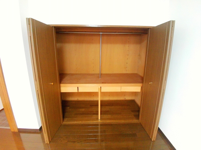 グランディア篠原弐番館の収納