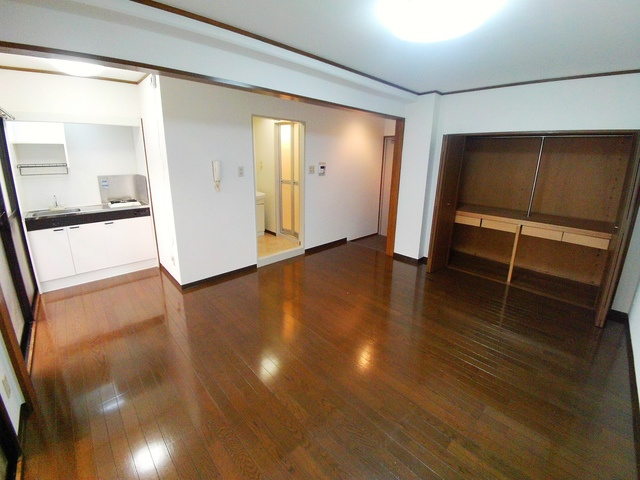 グランディア篠原弐番館の居間・リビング