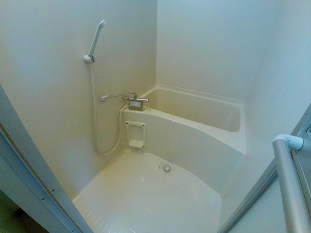 グランディア篠原弐番館の浴室