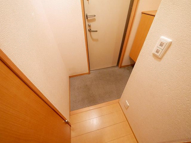 サンドリヨンの玄関|明るい玄関です