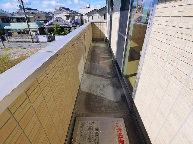 サンドリヨンのバルコニー|お洗濯にも便利なバルコニー付き