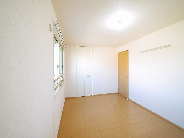 サンドリヨンの洋室|落ち着いた色調の洋室です