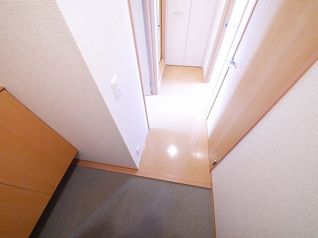 サンドリヨンの玄関|明るい玄関です