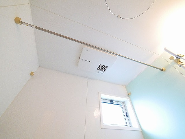 サンドリヨンの設備|お風呂には浴室乾燥機も付いております。