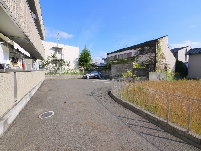 サンドリヨンの駐車場|駐車場に車を止められます