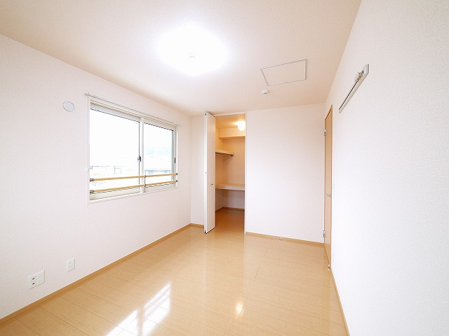 サンドリヨンの寝室|落ち着いて過ごせるお部屋なので、寝室にいかがでしょうか