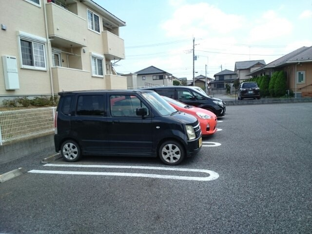 フォンテーヌ・カーサの駐車場