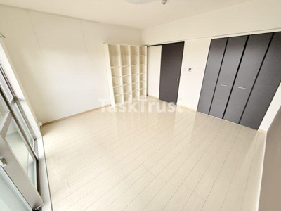 【内装】 | スクウェアJ