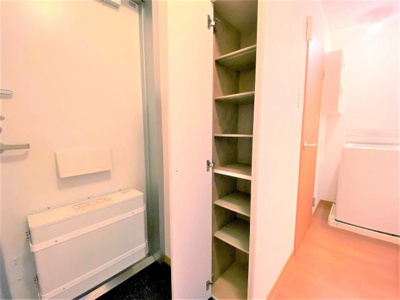 【玄関】 | レオパレスフェニックスｉｎ波島 | 設備・仕様は号室により異なる為、現況を優先致します。