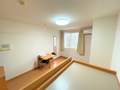 【居間・リビング】 | レオパレスプリマヴェーラ | 設備・使用は号室により異なる為、現況を優先致します。