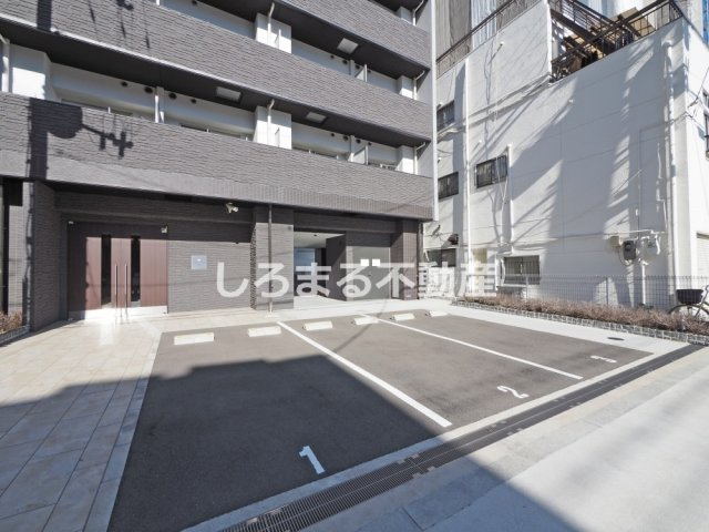 CREST TAPP野田の駐車場