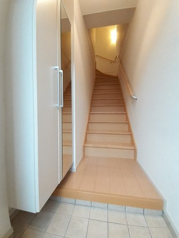 レジェンド　モリの玄関