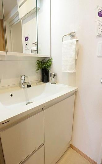 グランドメゾン三鷹アベニューの洗面所
