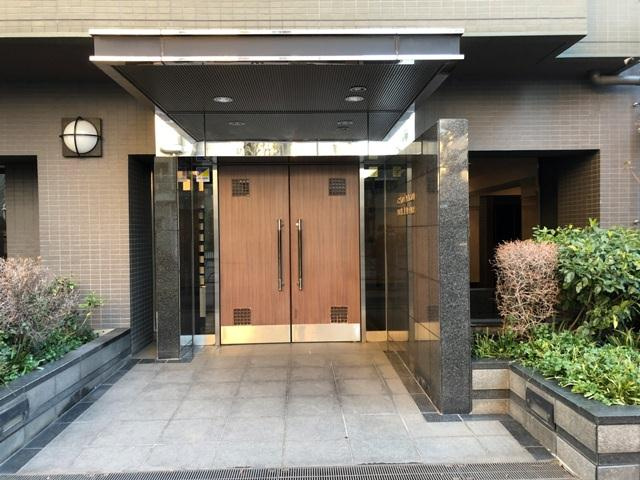 グランドメゾン三鷹アベニューのエントランス