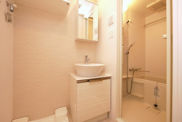 エスリード大阪リブレの独立洗面台