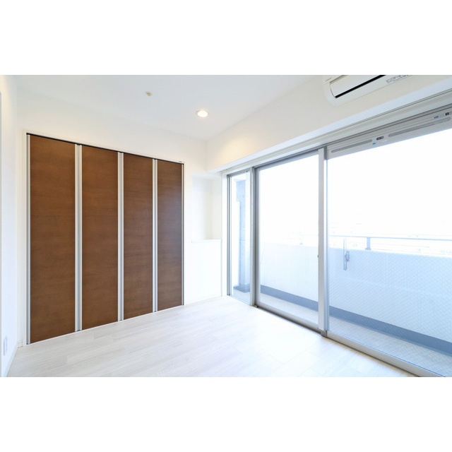 BRAVI南堀江の居間・リビング