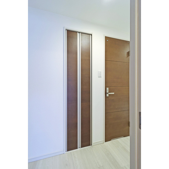 BRAVI南堀江の玄関