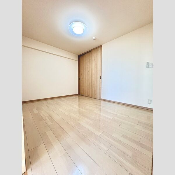 グローリアス安城二本木町北館　　刈谷市近郊の賃貸はクラスホーム刈谷店の寝室