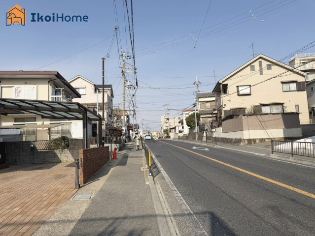 明石市太寺大野町　土地　3区画　2号地の前面道路含む現地写真|●年中無休：当日予約可●国道2号線まで2分で出れる好立地です！バス停も目の前ございます！