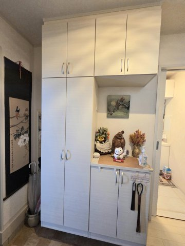 滑川町月の輪４丁目　中古戸建の玄関|シューズボックス