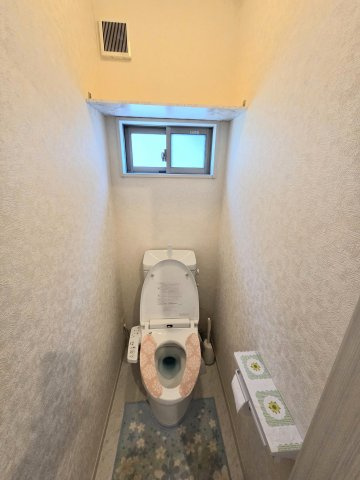 滑川町月の輪４丁目　中古戸建のトイレ|２階トイレ