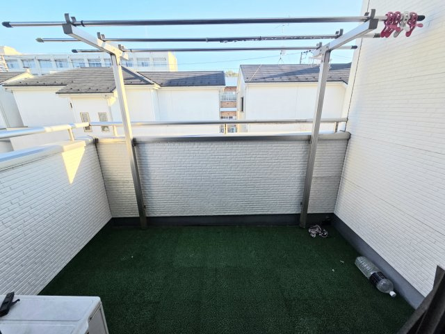 比企郡滑川町月の輪４丁目　中古戸建のバルコニー|南側ベランダ