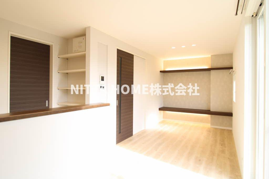 メゾンパストラルⅡの居間・リビング|リビングは１２．８帖です☆彡