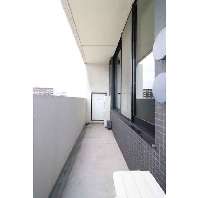 アーデンタワー南堀江のバルコニー