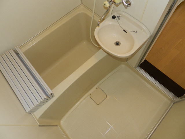 ハイツモトの浴室