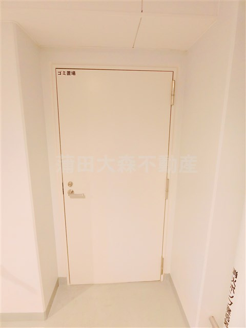 シーズクロノス蒲田のその他共用部分|曜日時間関係なくゴミ出し可能な敷地内ゴミ捨て場！