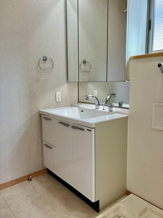 浜田山戸建の洗面所