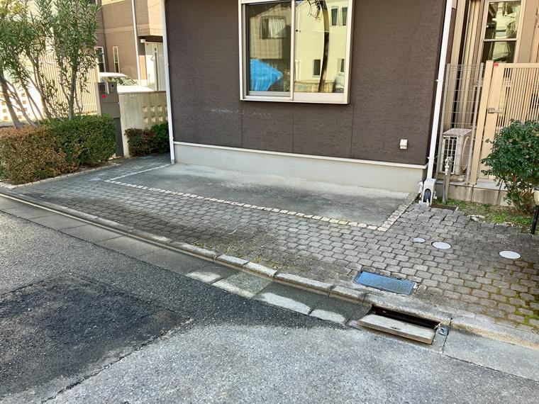 浜田山戸建の駐車場