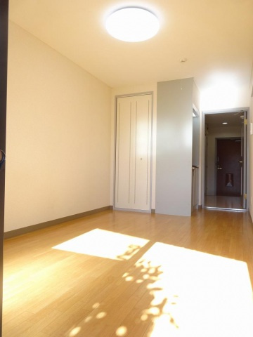 煉瓦館132の寝室|同物件別号室