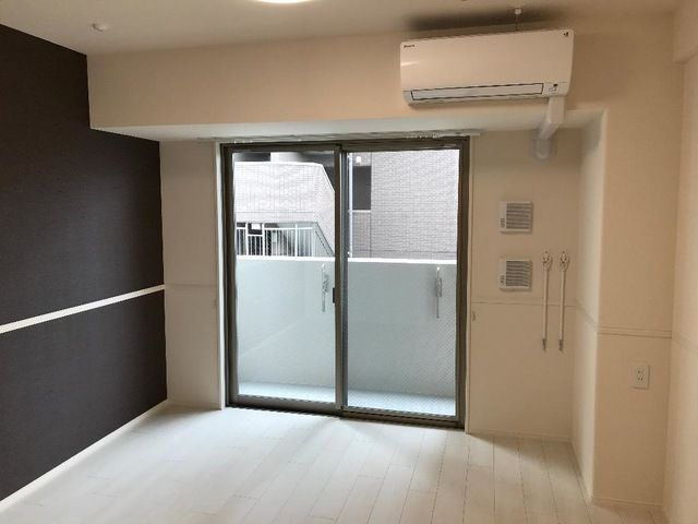 グランシャリオ波寄の洋室