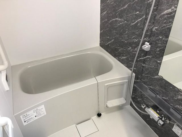 グランシャリオ波寄の浴室