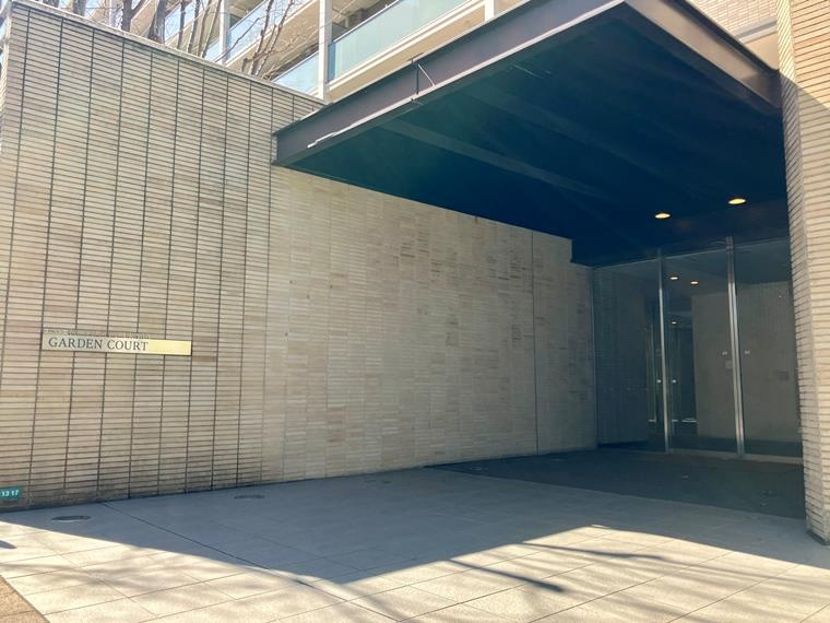 プラウドシティ浦和ガーデンコート　のエントランス