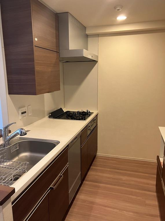 プラウドシティ浦和ガーデンコート　のキッチン