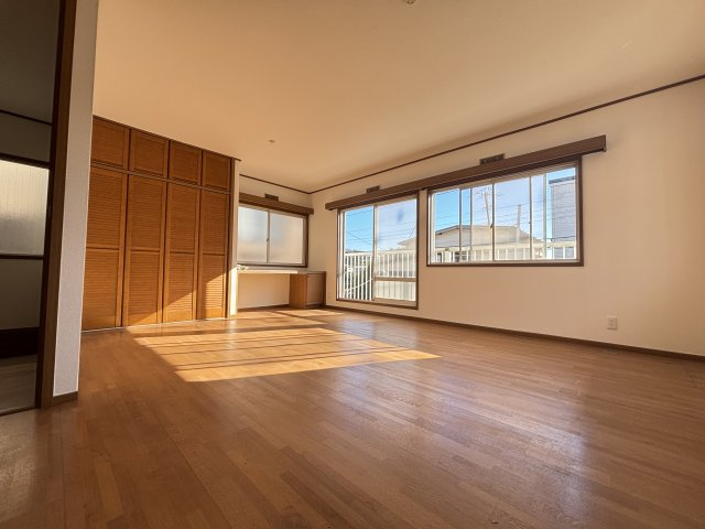 市川市稲越３丁目　中古戸建の洋室