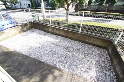 【庭】 | リバーパナハイツB