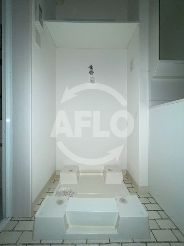 クリエオーレ東住吉の洗面所|クリエオーレ東住吉　洗濯機置き場