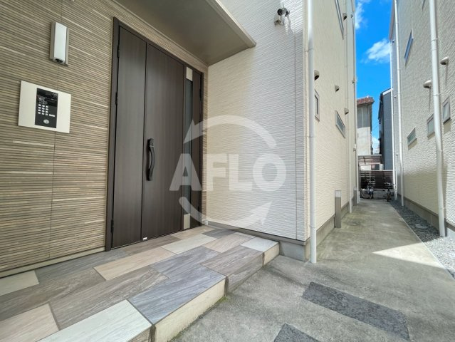 クリエオーレ東住吉のエントランス