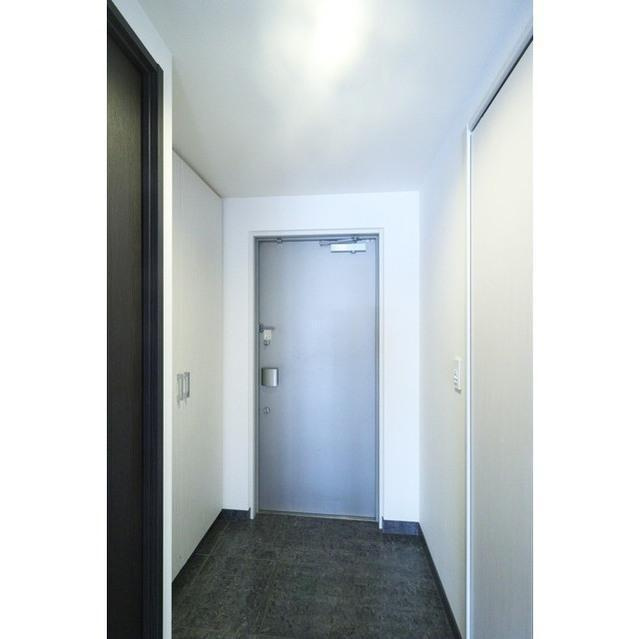 南堀江アパートメントシエロの玄関