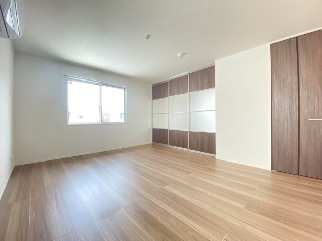 D-room若園の居間・リビング