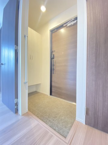 D-room若園の玄関