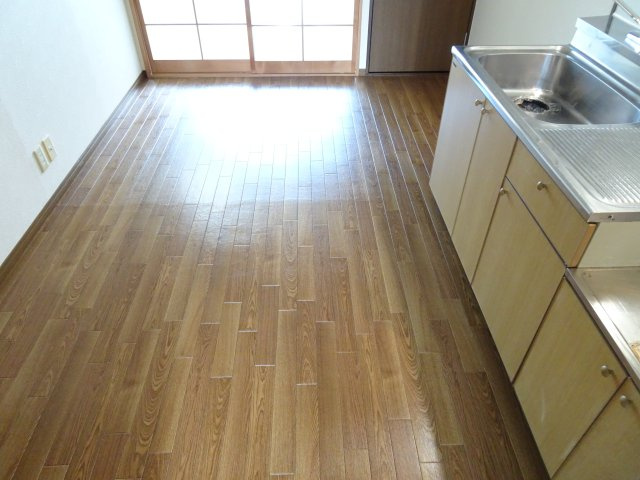 エスポワヒルズ五和野の居間・リビング